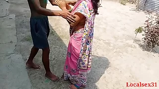 Pink Saree Beautiful Bengali Bhabi Sex Far A Holi(Official video By Localsex31)